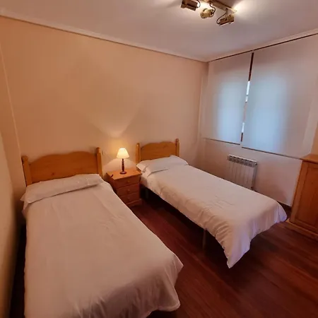 Con Piscina Privada No Mascotas Lägenhet *